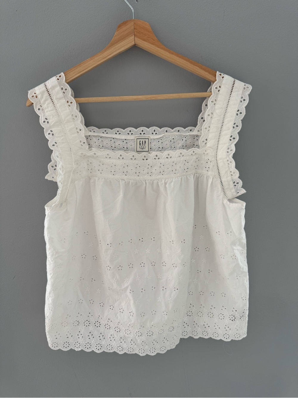 Gap x Dôen Eyelet White Cotton Swing Top, sz. M